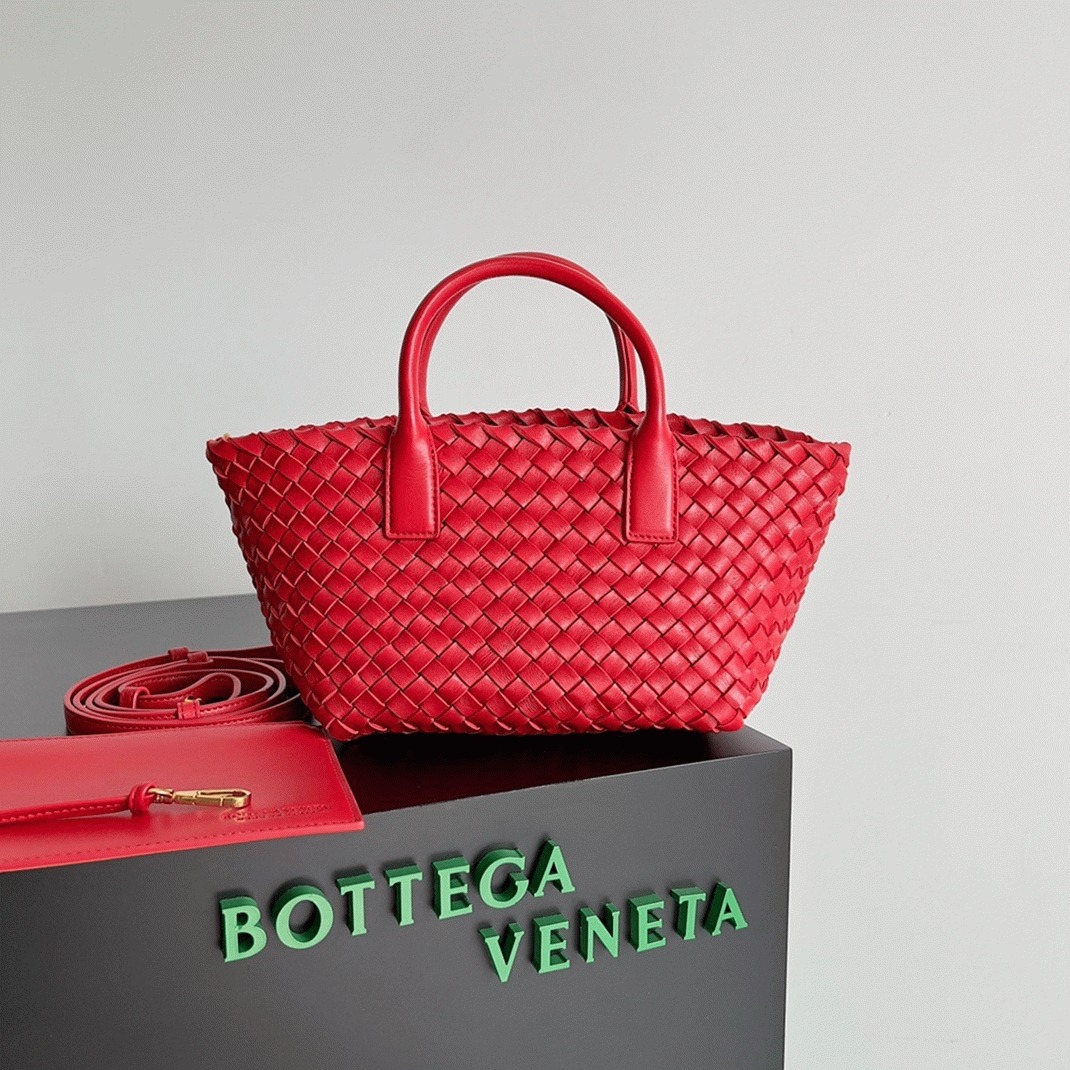 Top Quality Fake B0tt*ga Ven*ta Cabat Mini Bag In Red Intrecciato Lambskin