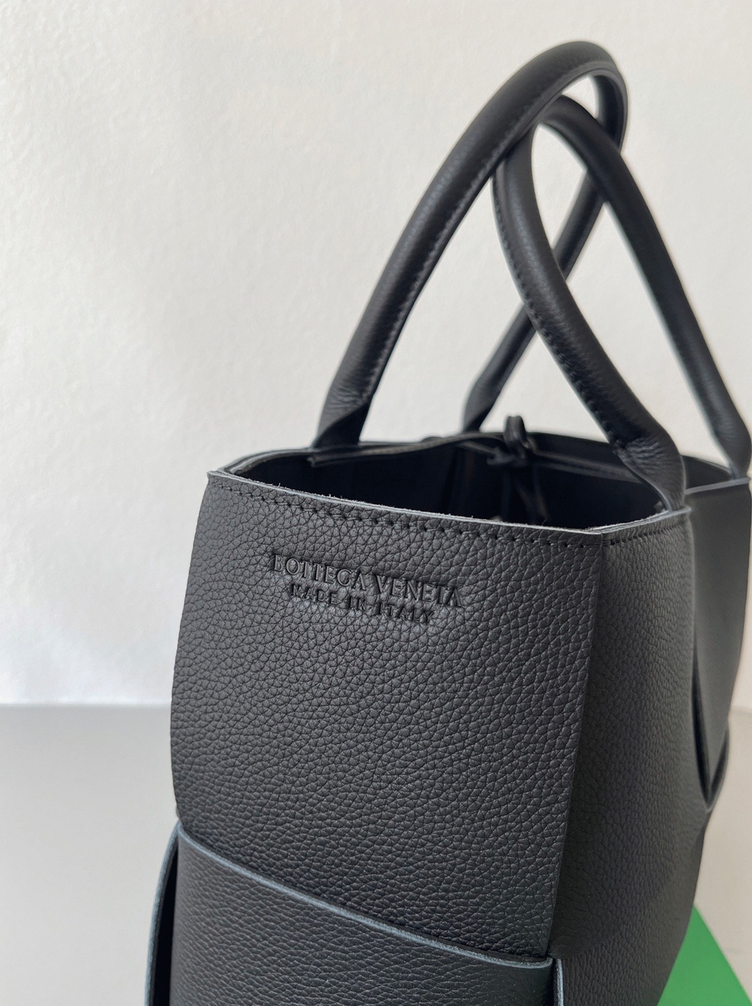 Fake B0tt*ga Ven*ta Arco Small Tote Black