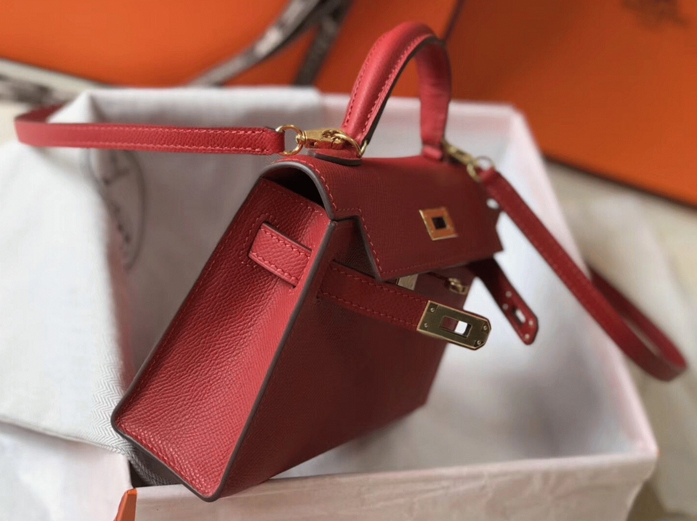 H**me5 Kelly Mini II Bag Replica in Rouge Vif