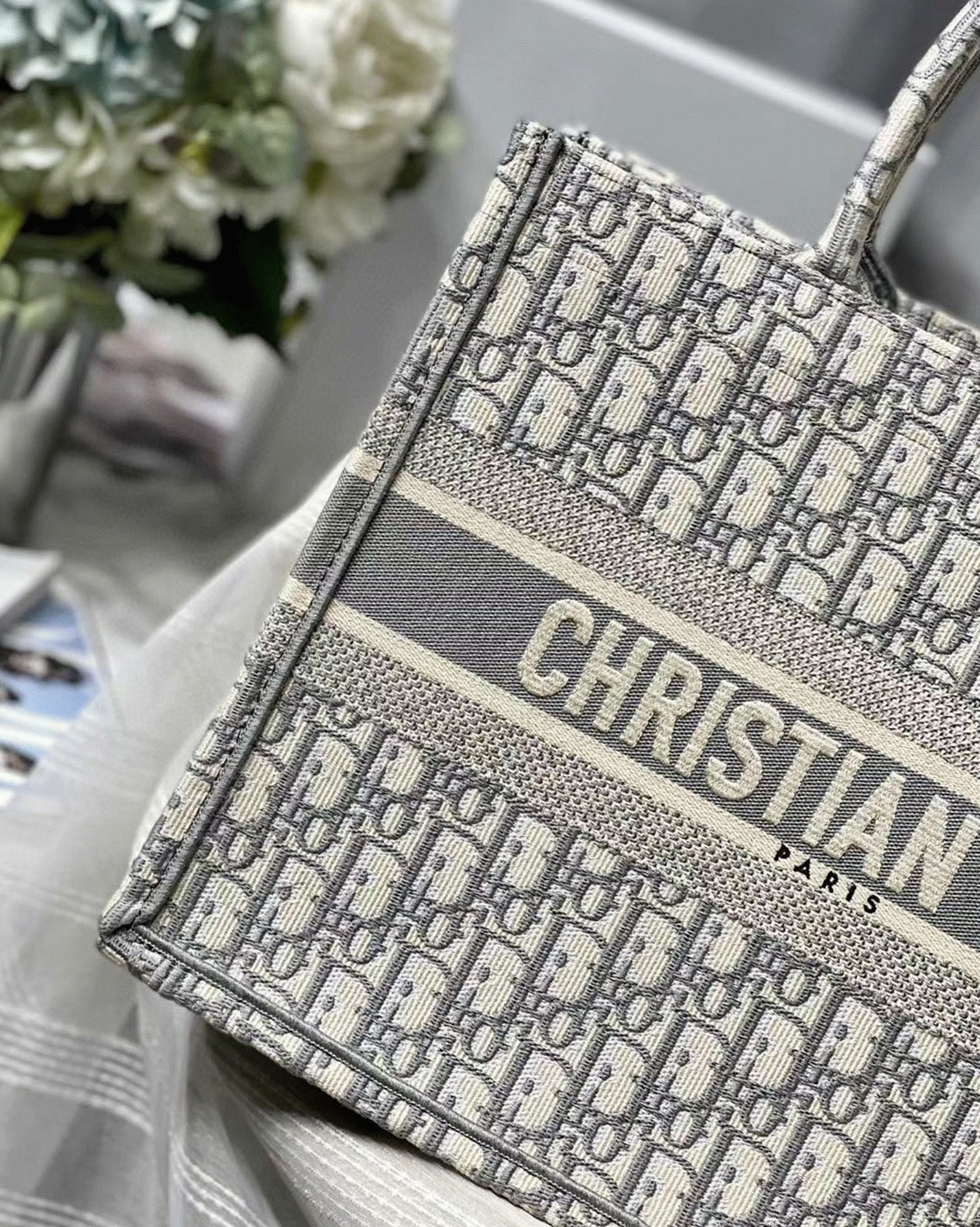 D10r Medium Book Tote Bag Faux in Grey D10r Oblique Embroidery