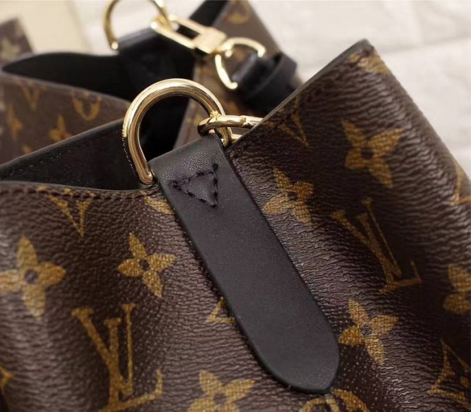 L0vis Vvtt0n Monogram Canvas NeoNoe MM Bag In Black