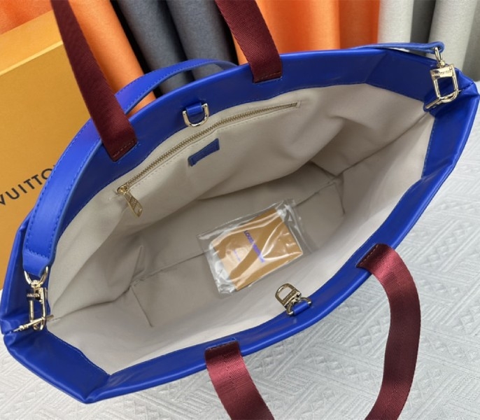 L0vis Vvtt0n Other Leathers Shopper Cabas MM Tote In Blue