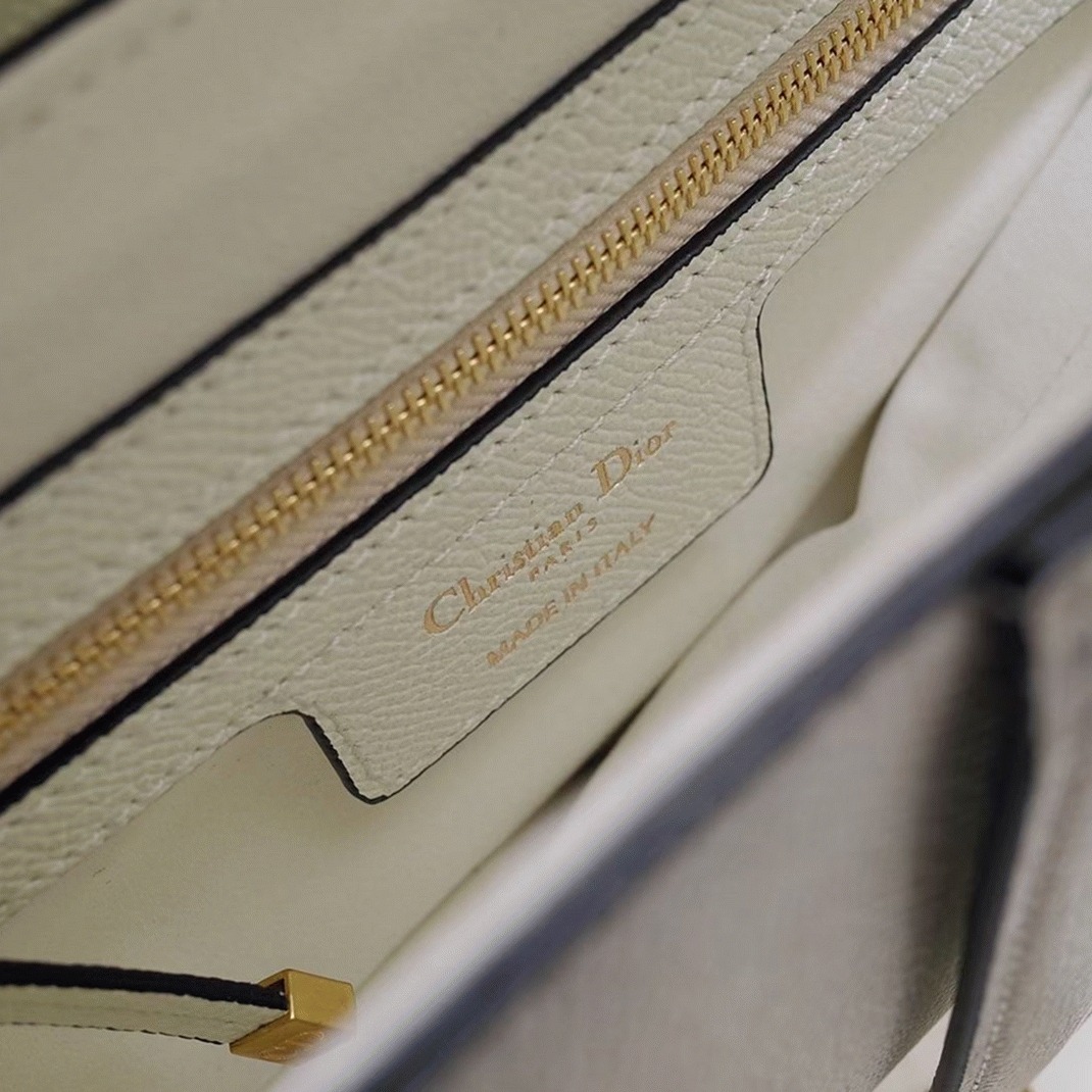 D10r Saddle Bag Replica in White Grained Calfskin