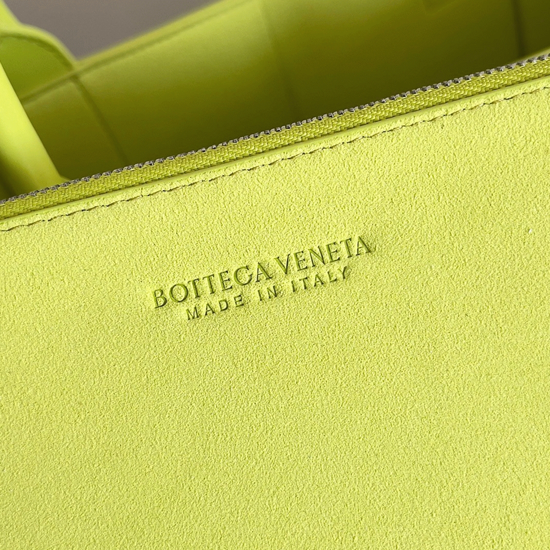 Replica B0tt*ga Ven*ta Large Arco Tote Bag Kiwi