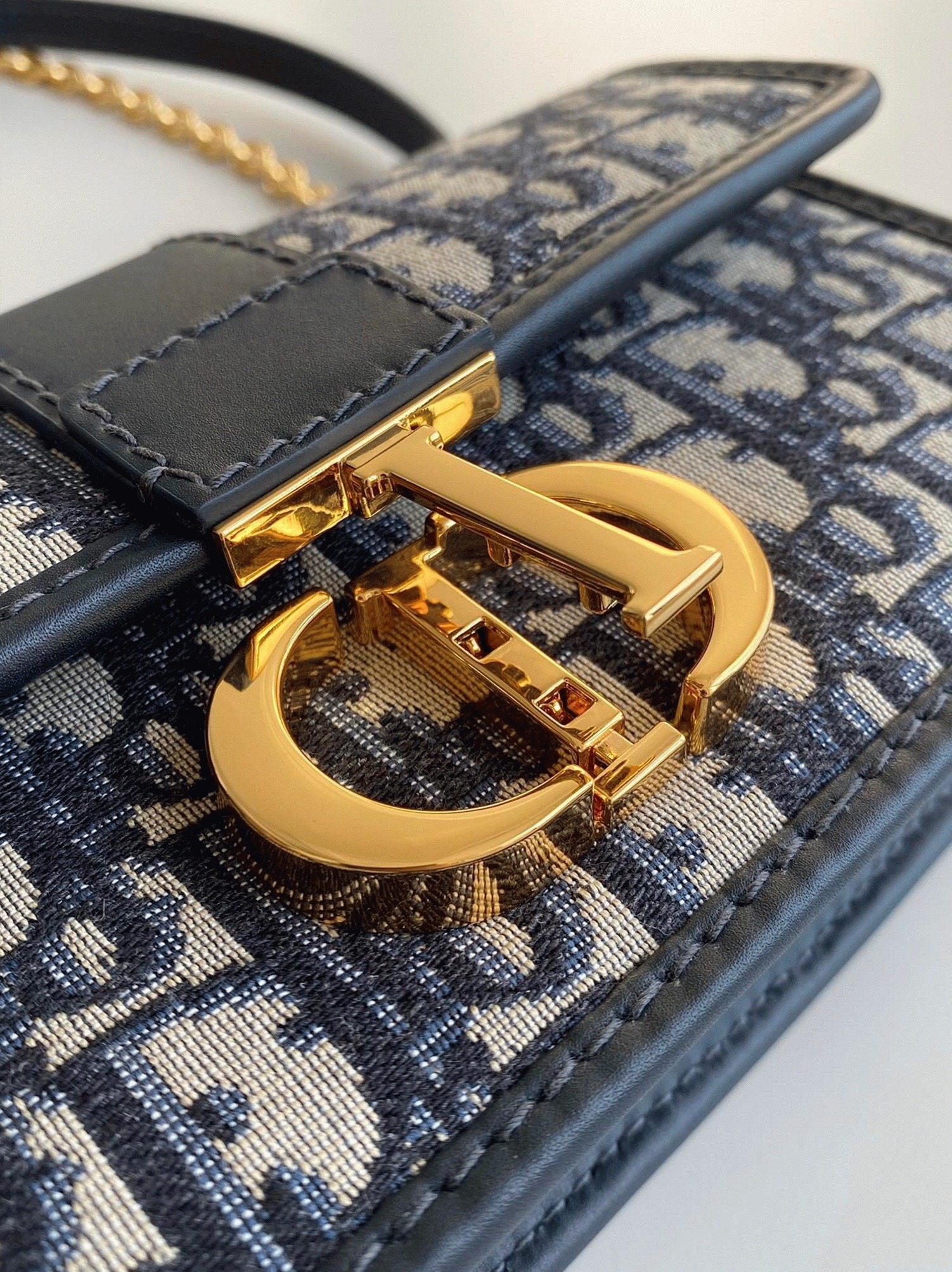 D10r 30 Montaigne East-West Bag with Chain Knockoff in Blue Oblique Jacquard