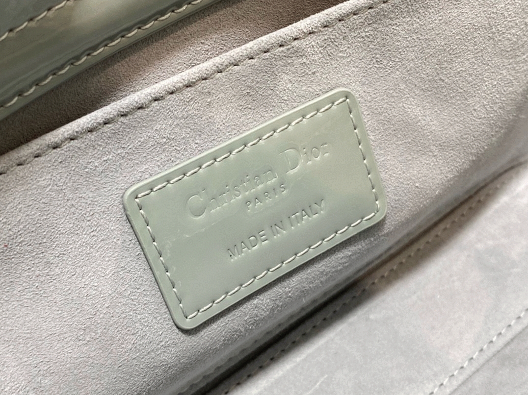 D10r Lady D-Joy Medium Bag Fake in Grey Patent Cannage Calfskin