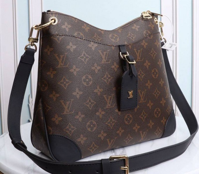L0vis Vvtt0n Monogram Canvas Odeon MM Bag In Black