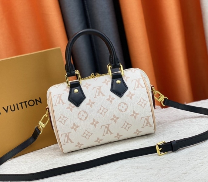L0vis Vvtt0n Monogram Dune Canvas Speedy 20 Handbag With Strap