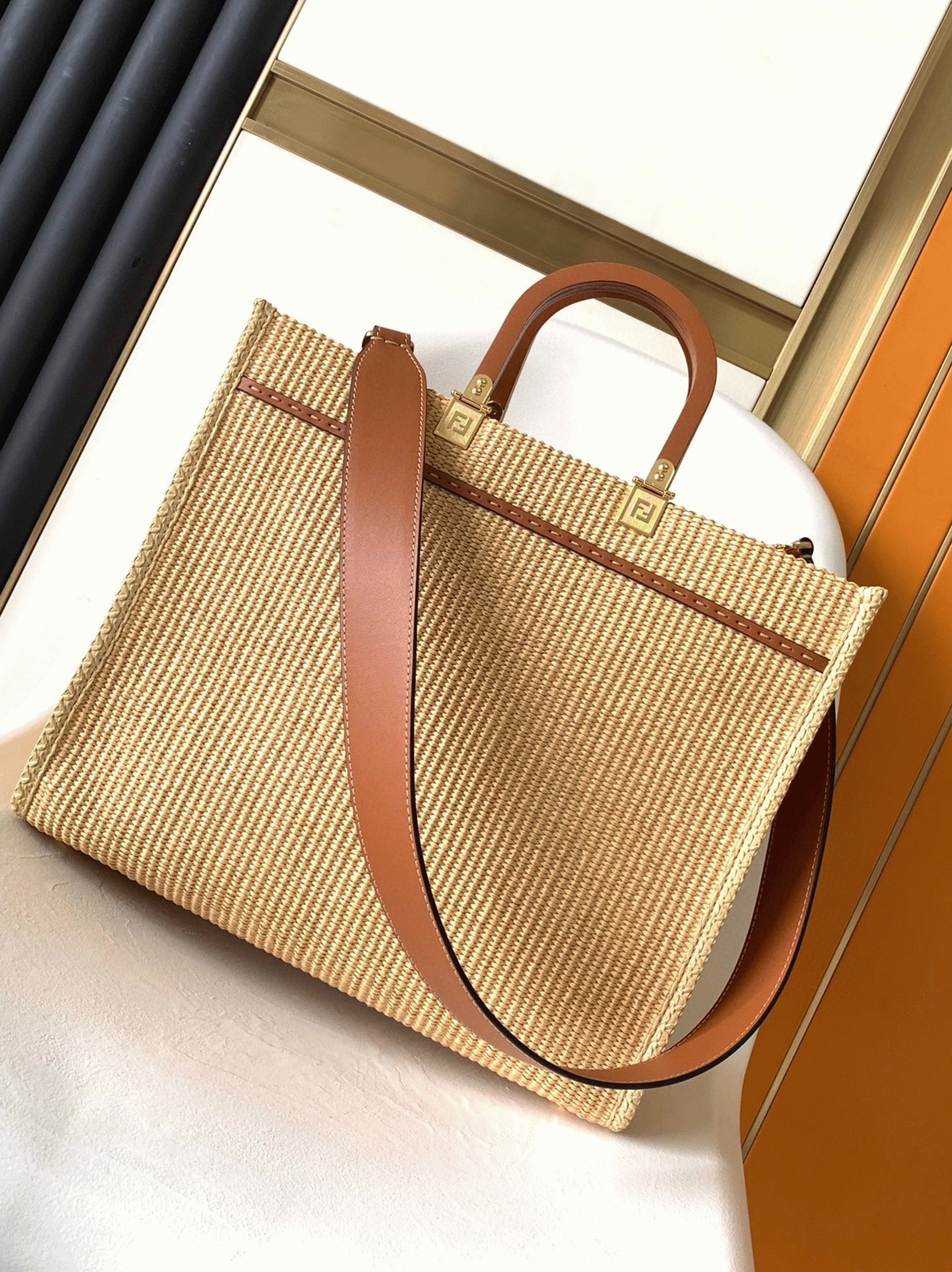 Top Quality Replica F**di Sunshine Medium Tote Bag in Natural Straw