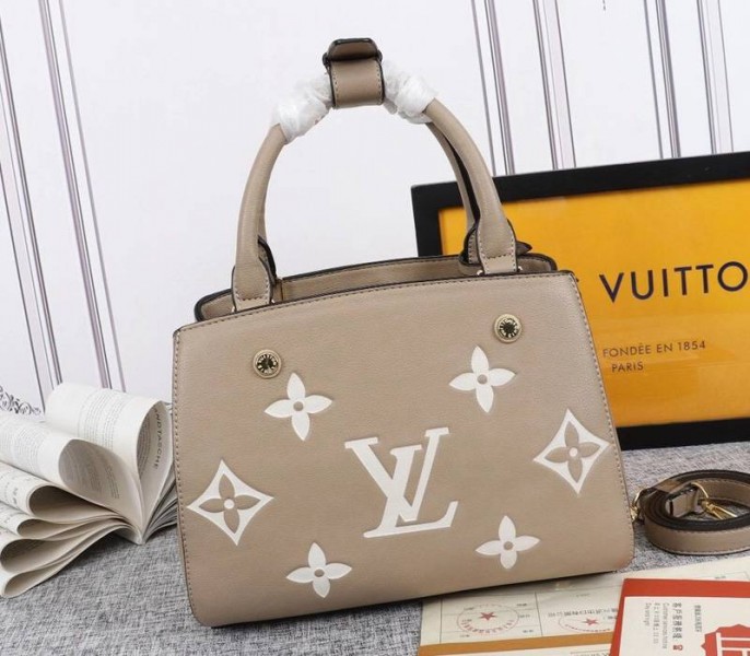 L0vis Vvtt0n Monogram Empreinte Montaigne BB In Tourterelle Gray