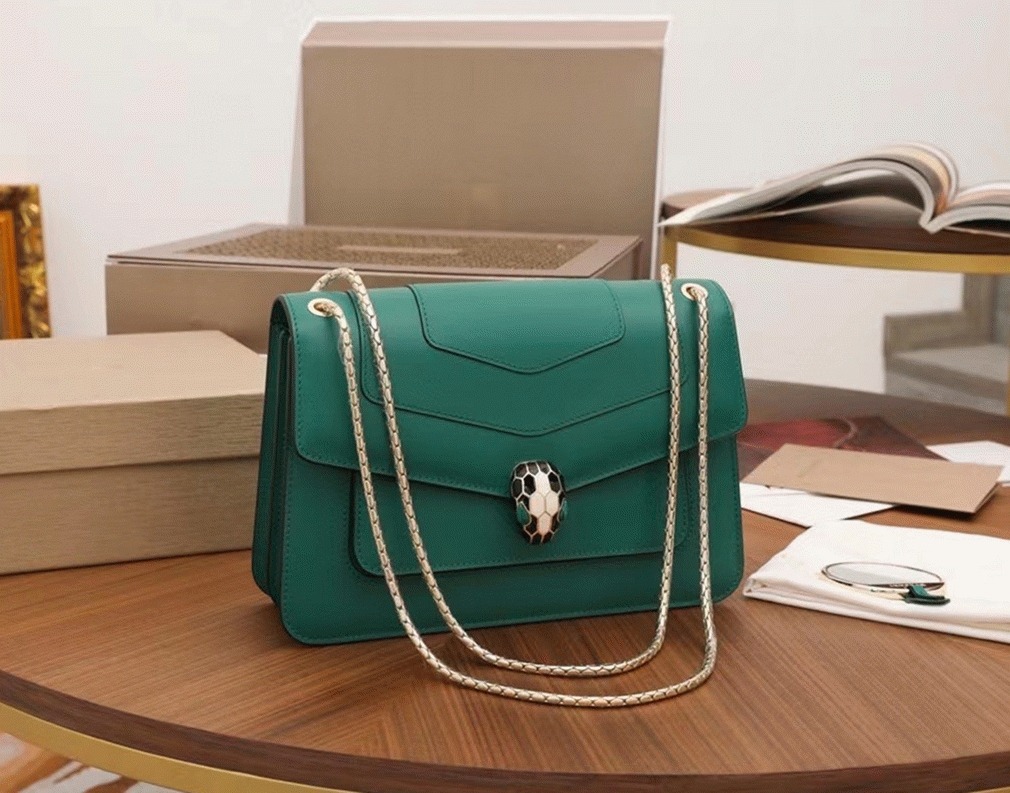 Replica Bv1g*ai Serpenti Forever Medium Shoulder Bag Green Calfskin