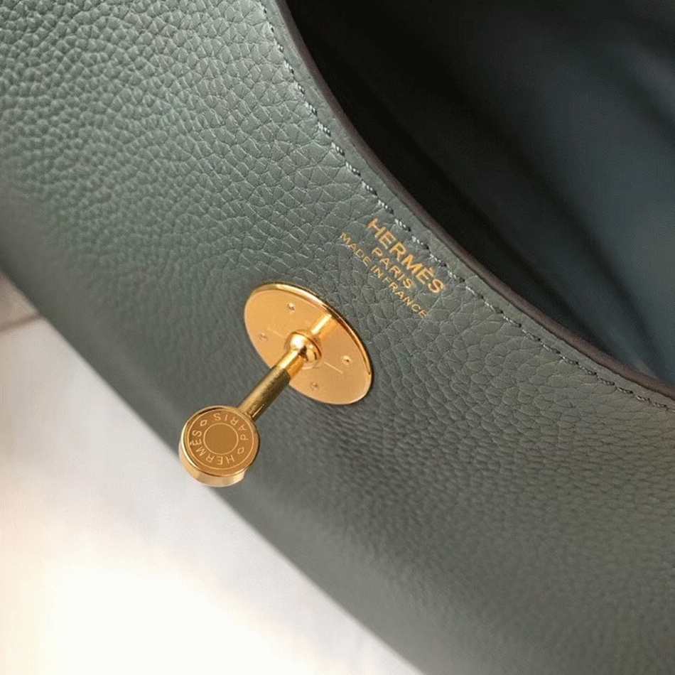 Fake H**me5 Lindy 30cm bag in vert amande color