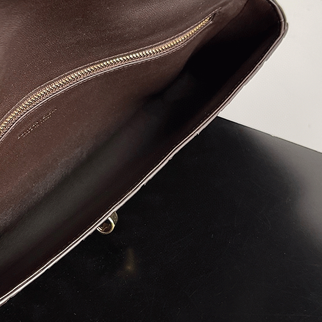 Replica B0tt*ga Ven*ta Andiamo Clutch with Handle Fondant