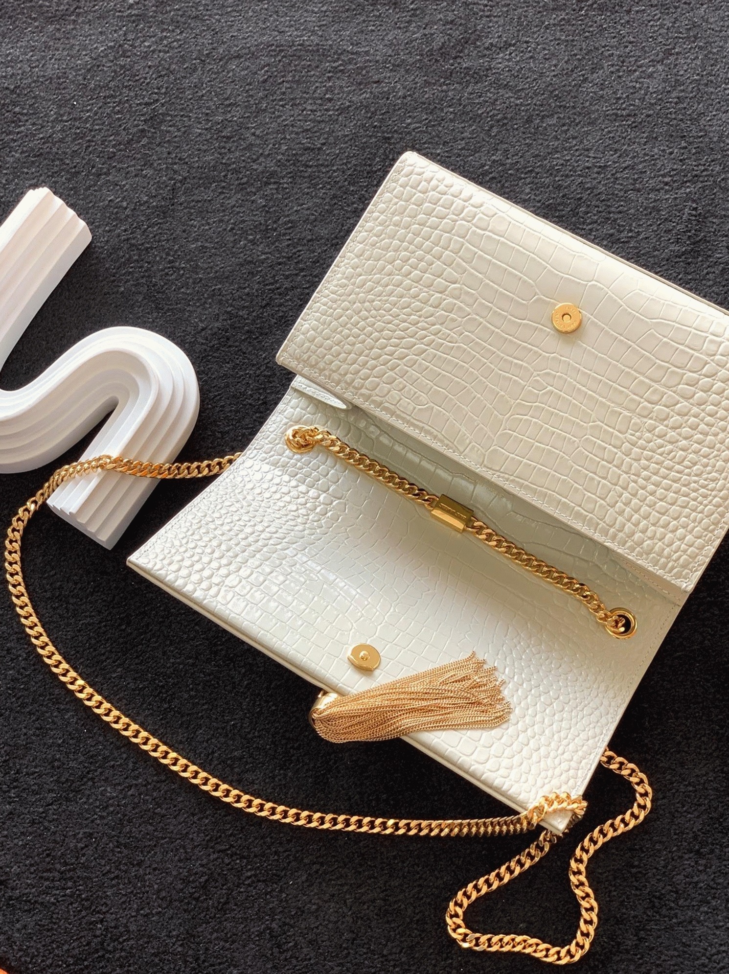 Replica Sa1nt Lau*nt Kate Medium Tassel Bag White Crocodile-embossed Leather