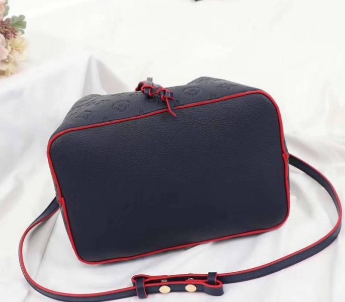 L0vis Vvtt0n Monogram Empreinte NeoNoe MM Bag In Marine Rouge