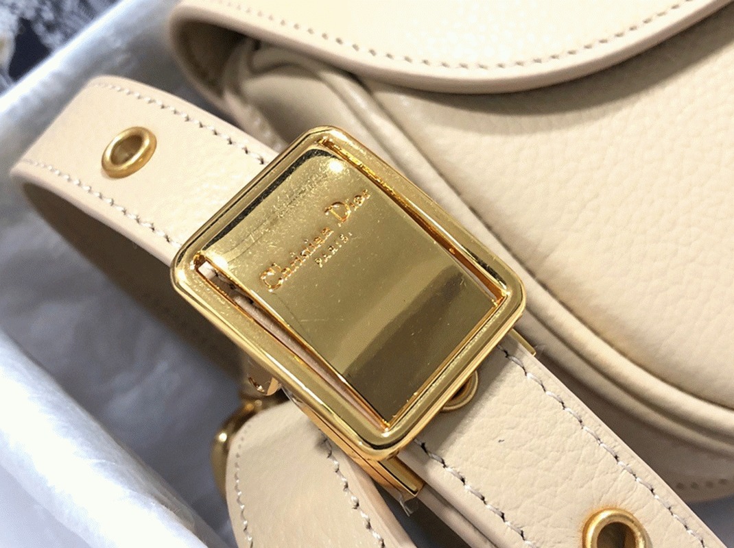 D10r Bobby Medium Bag Fake in Beige