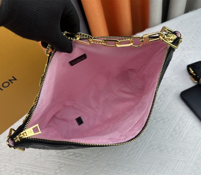 L0vis Vvtt0n Monogram Empreinte Coussin MM Hobo In Black