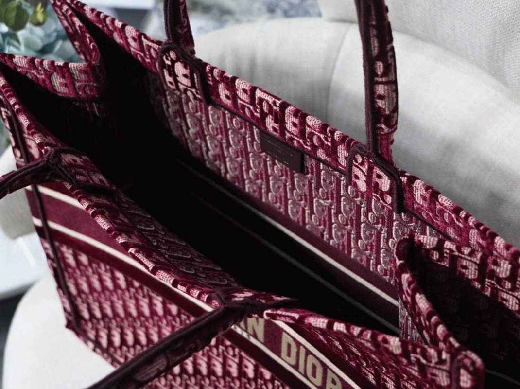 D10r Large Book Tote Bag Fake in Bordeaux Oblique Embroidered Velvet