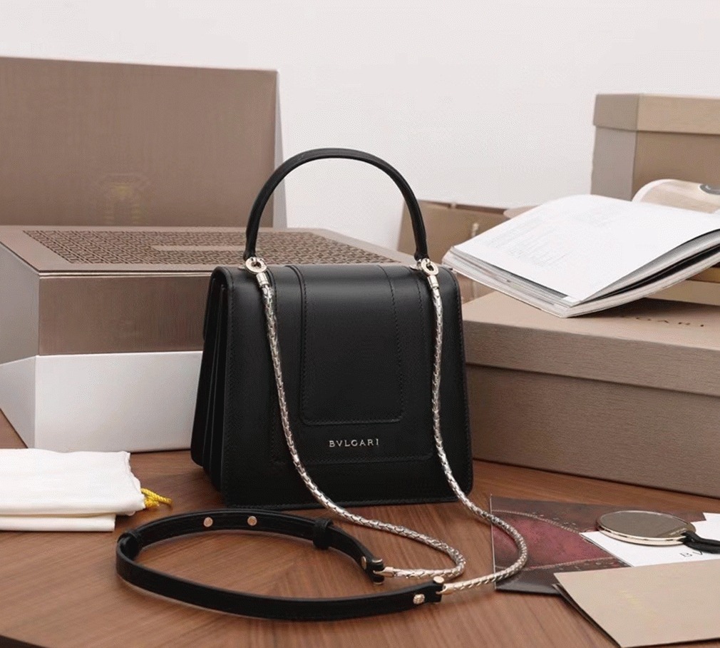 Fake Bv1g*ai Serpenti Forever Small Bag Black Calfskin