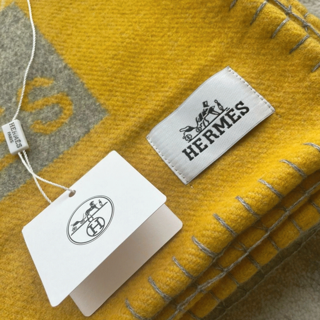 Replica H**me5 H Riviera blanket in yellow wool and cashmere