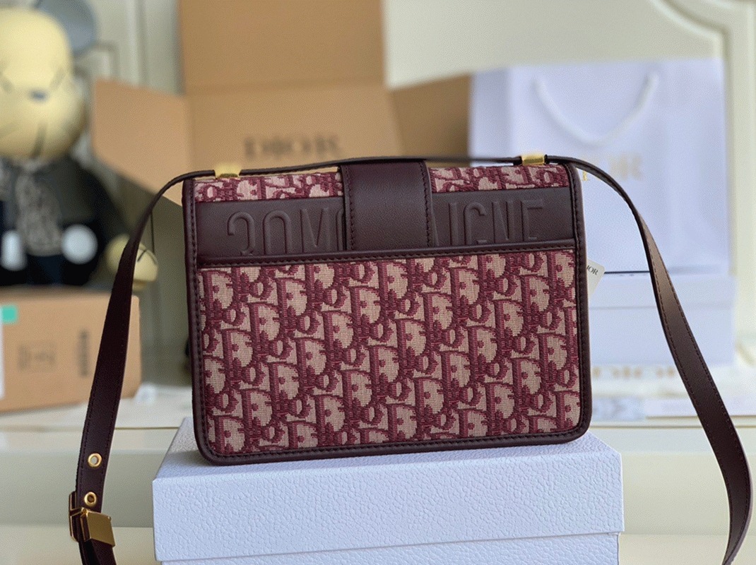 D10r 30 Montaigne Medium Bag Knockoff in Bordeaux D10r Oblique Jacquard