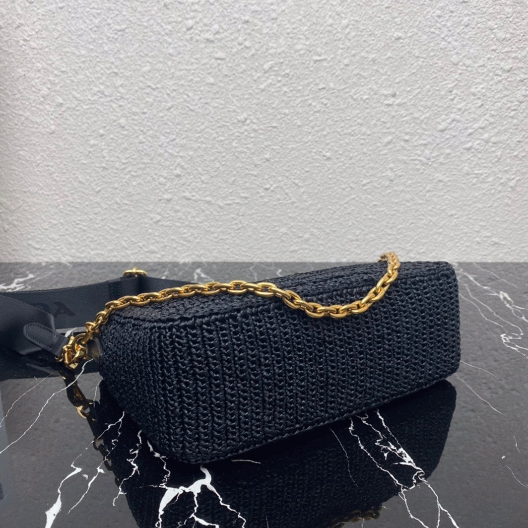 Pra*a Re-Edition Shoulder Bag Replica in Black