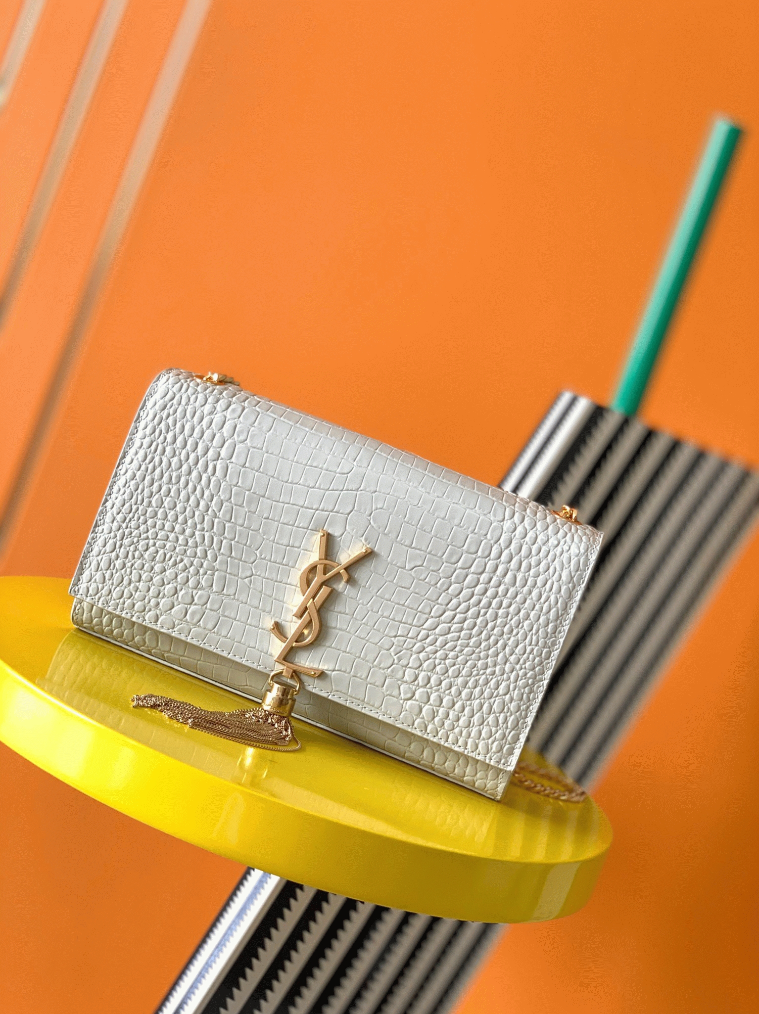 Replica Sa1nt Lau*nt Kate Medium Tassel Bag White Crocodile-embossed Leather