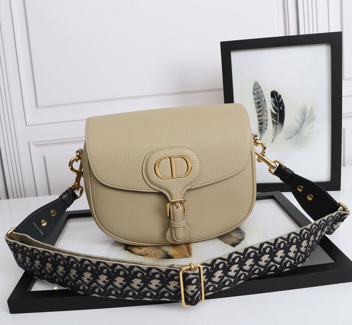 D10r Bobby Large Bag Knockoff in Beige