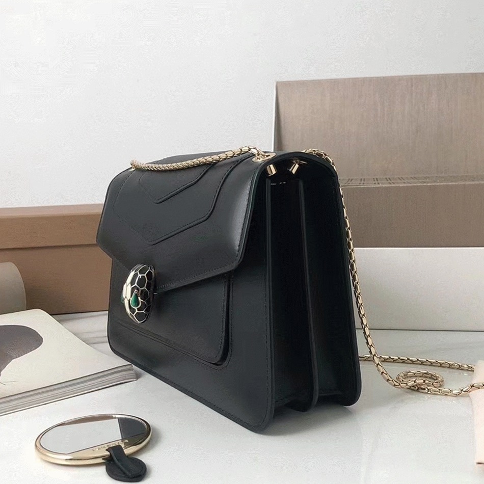 Replica Bv1g*ai Serpenti Forever Medium Shoulder Bag Black Calfskin