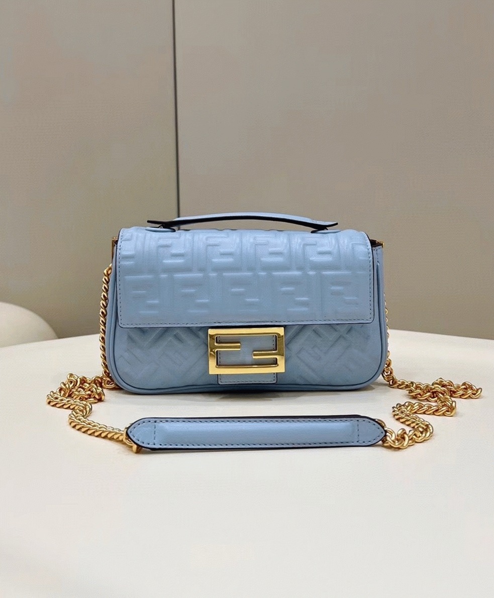 Top Quality Replica F**di Baguette Chain Midi Bag In Blue