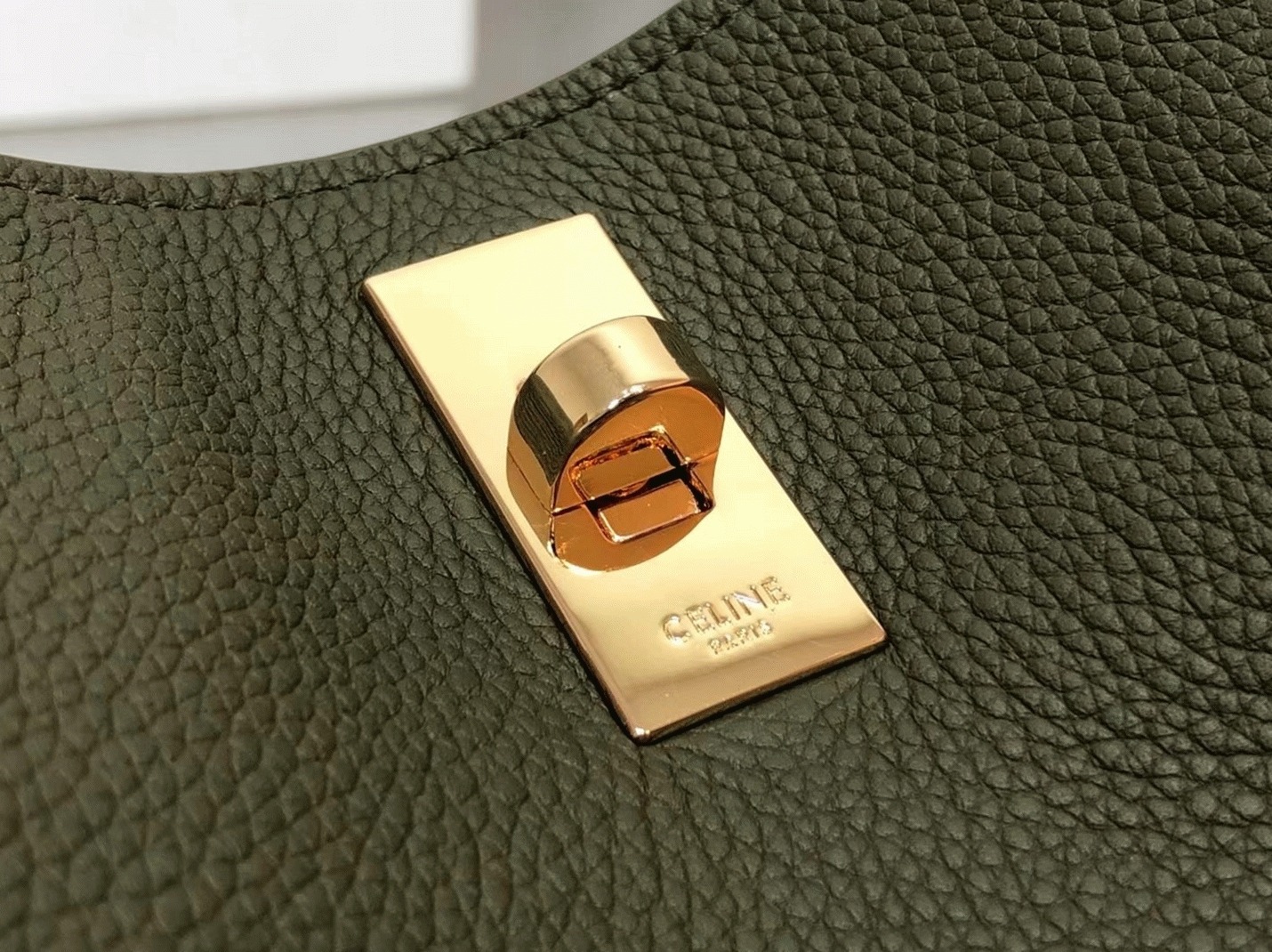 Top Quality Replica Ce1i*e Bucket 16 Bag In Dark Olive