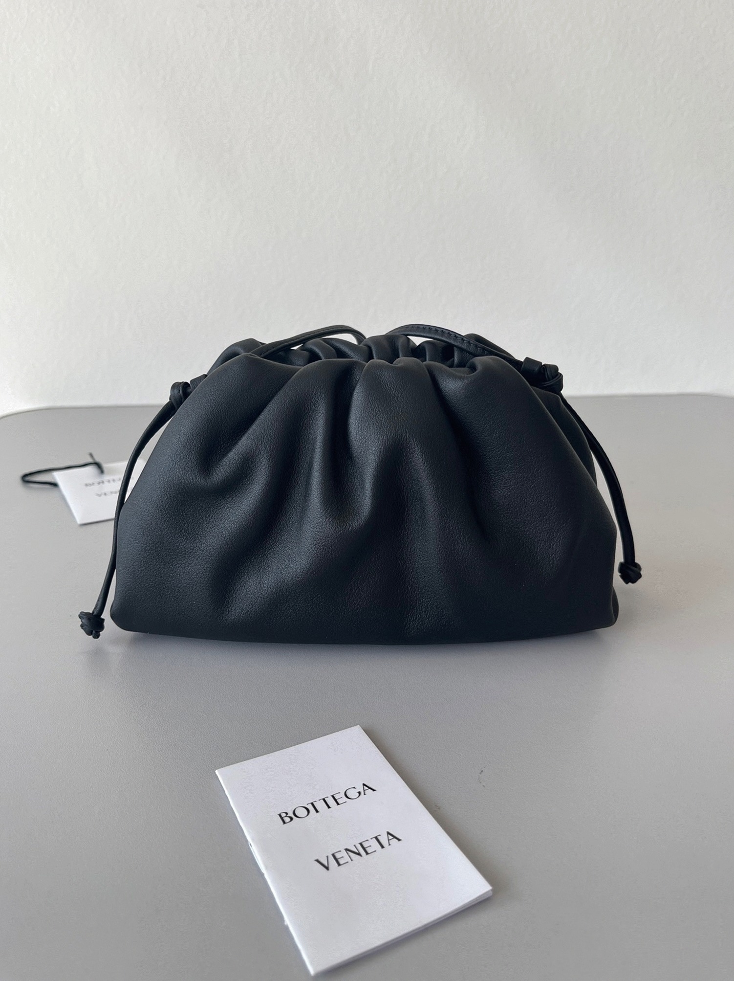 Knockoff B0tt*ga Ven*ta Mini Pouch with Strap Black