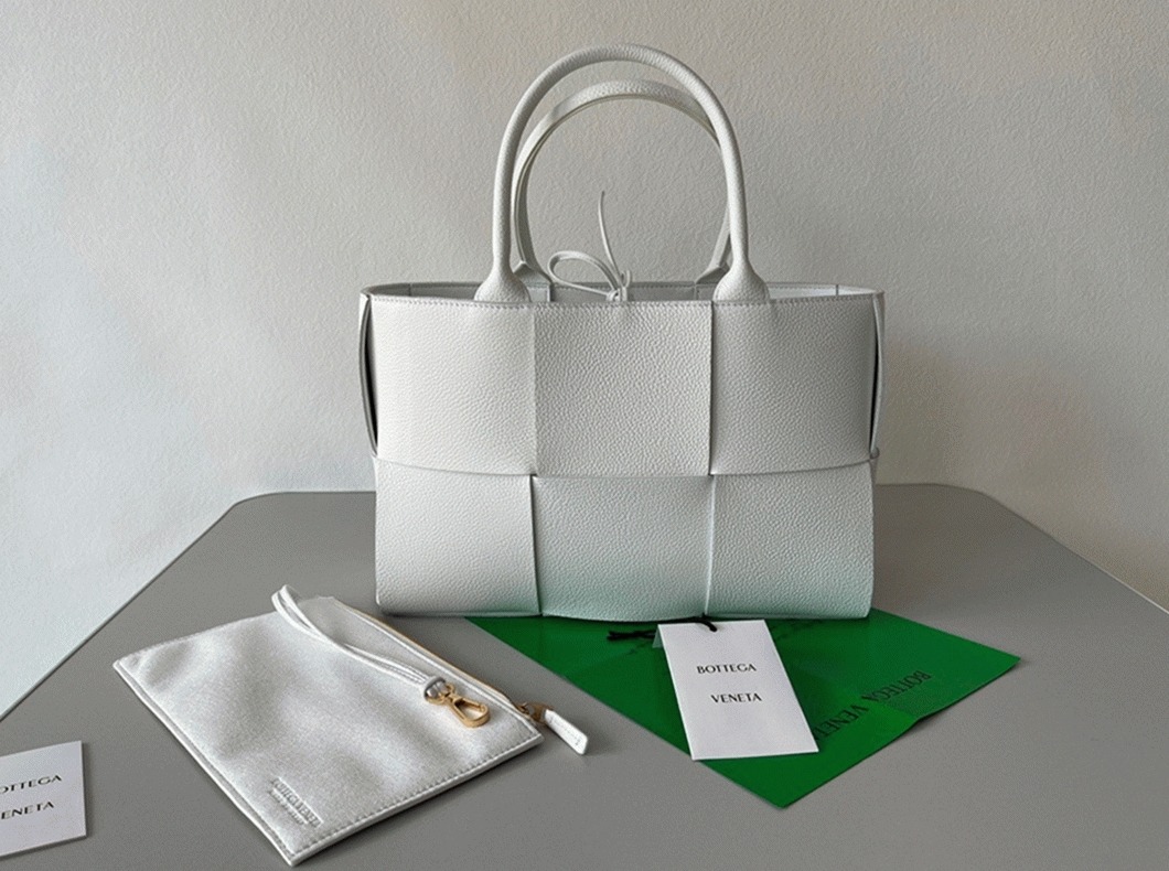 Replica B0tt*ga Ven*ta Arco Small Tote White
