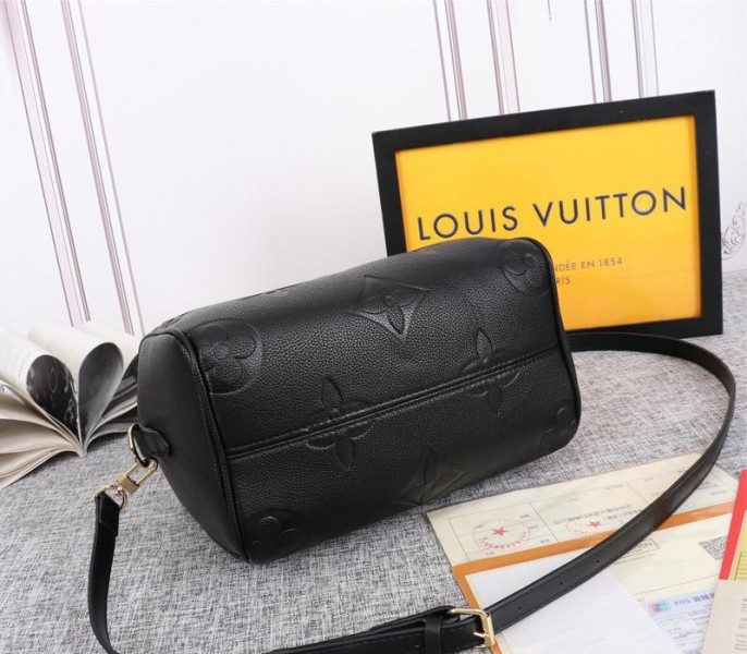 L0vis Vvtt0n Monogram Empreinte Leather Speedy Bandouliere 25 Handbag In Black