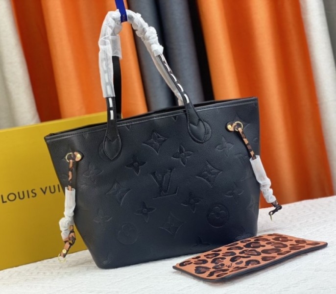 L0vis Vvtt0n Monogram Empreinte Wild At Heart Neverfull MM Tote In Black
