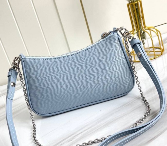 L0vis Vvtt0n Epi Leather Easy Pouch On Strap In Bleu Celeste Blue
