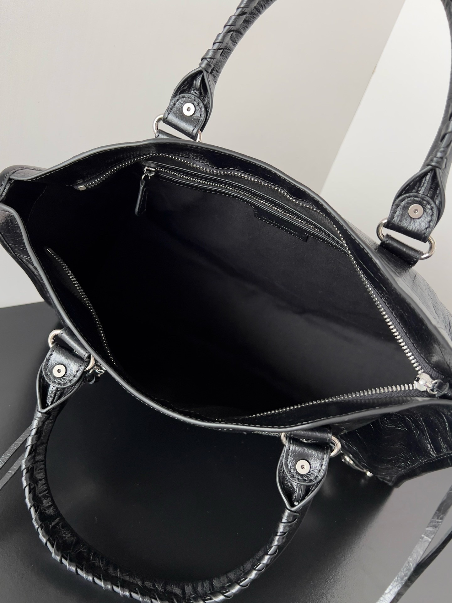 Knockoff Ba1en*iaga Le City Medium Bag Black Arena Lambskin