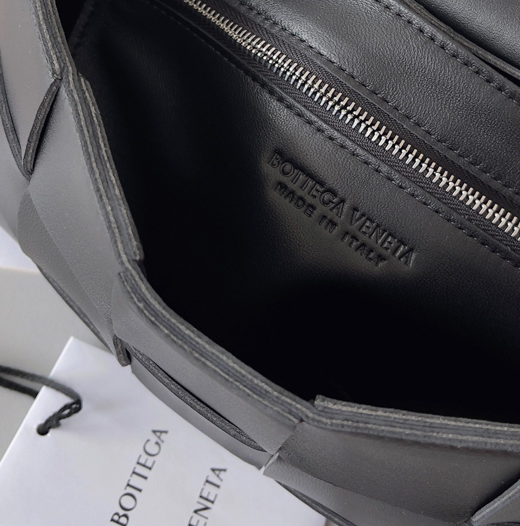 Top Quality Faux B0tt*ga Ven*ta Cassette Bag In Black