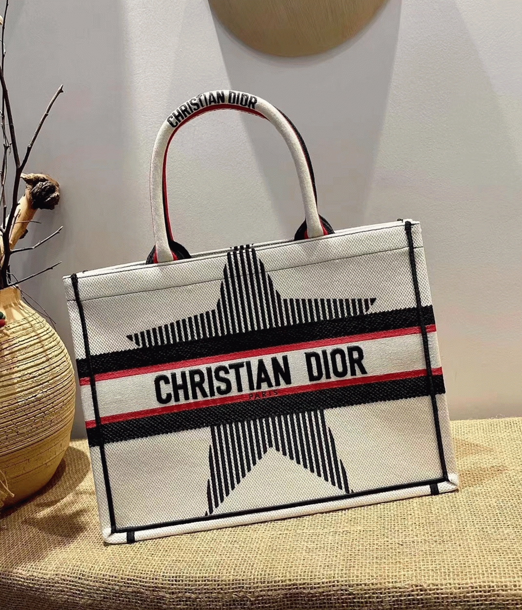 D10r Large Book Tote Bag Fake in D10rAlps White Three-Tone Embroidery