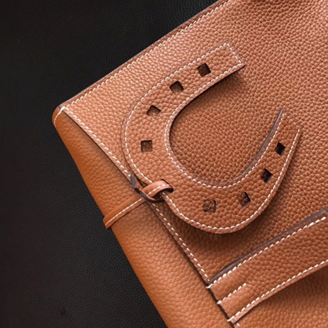 Brown Knockoff H**me5 Halzan Classic Leather Handbag