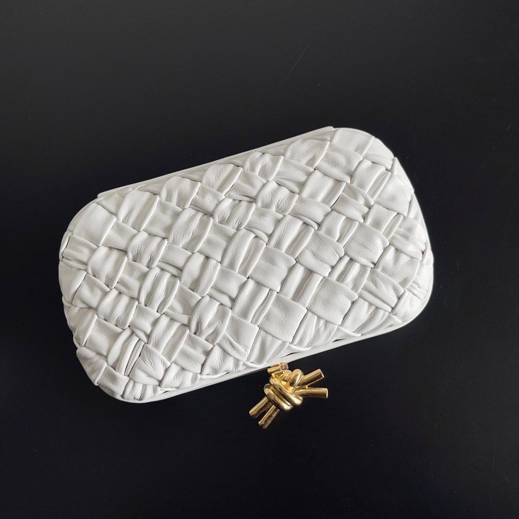 Fake B0tt*ga Ven*ta Knot Minaudiere Clutch White Foulard