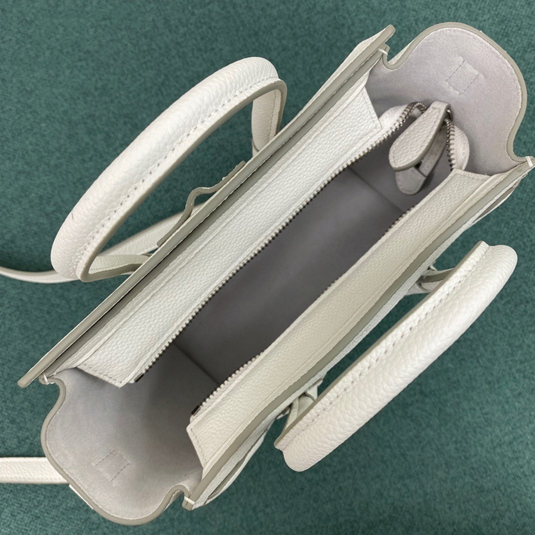 ce1i*e nano lU*gage tote bag replica in white