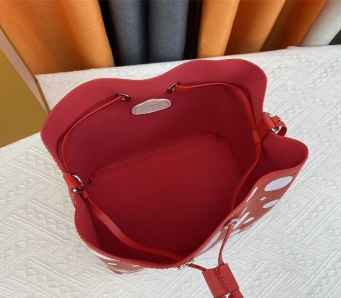 L0vis Vvtt0n X YK Epi Leather NeoNoe MM Red Bag In White Infinity Dots