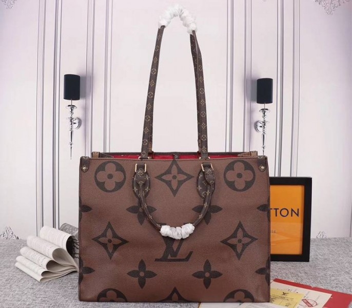 L0vis Vvtt0n Giant Canvas Onthego GM Tote