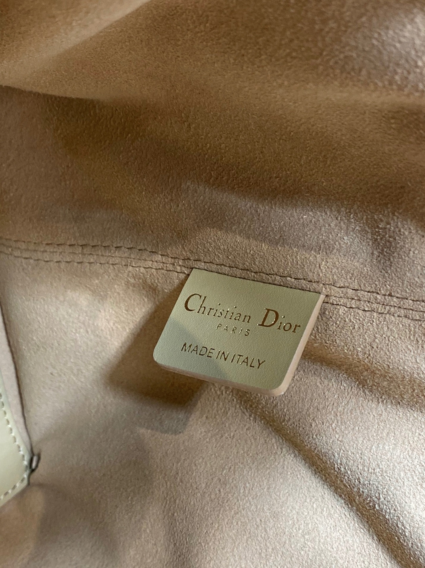 D10r Toujours Medium Bag Fake in Tan Macrocannage Calfskin