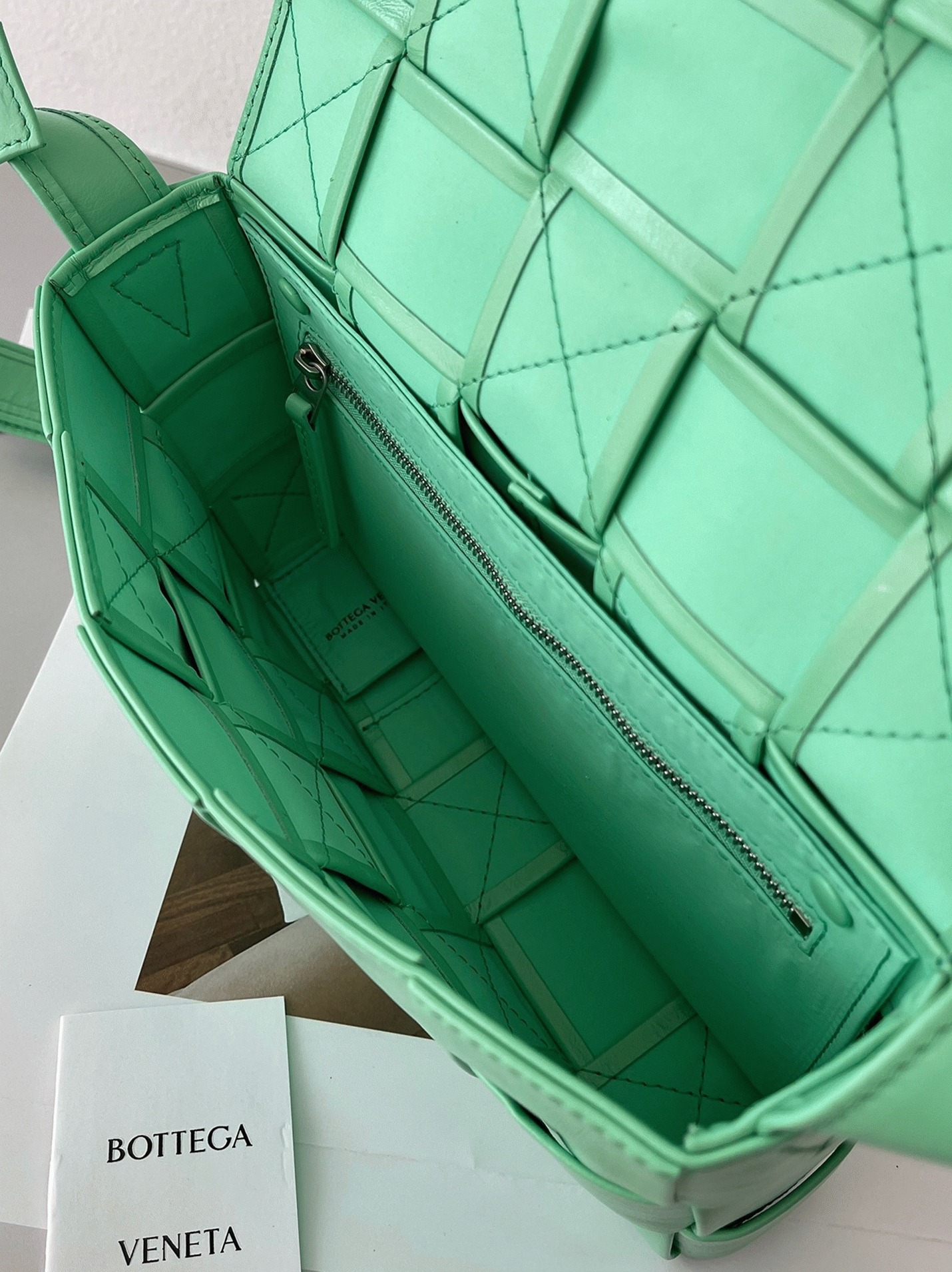 Top Quality Knockoff B0tt*ga Ven*ta Cassette Bag In Fountain