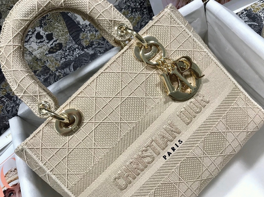 D10r Lady D-Lite Medium Bag Knockoff in Beige Cannage Embroidered Canvas