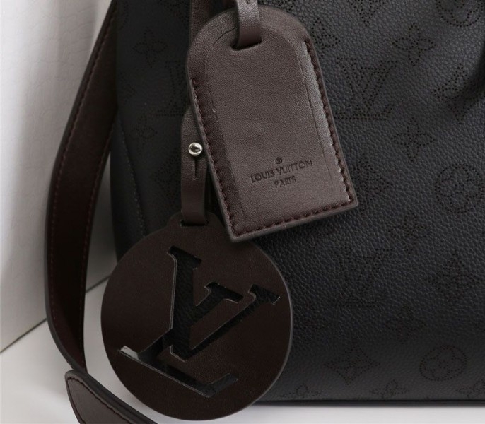 LV Mahina Beaubourg MM Hobo In Black