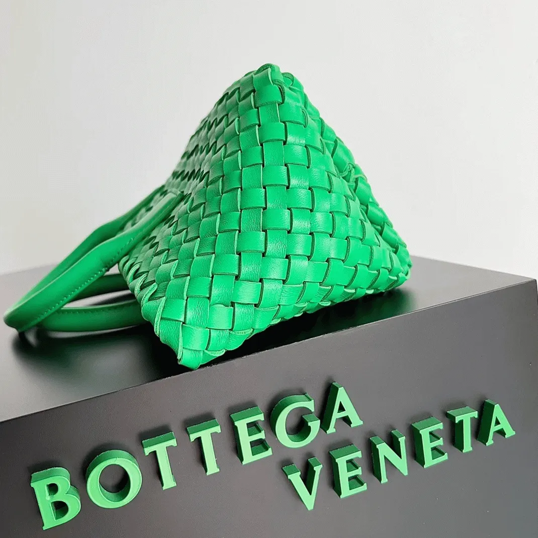 Top Quality Replica B0tt*ga Ven*ta Cabat Mini Bag In Green Intrecciato Lambskin