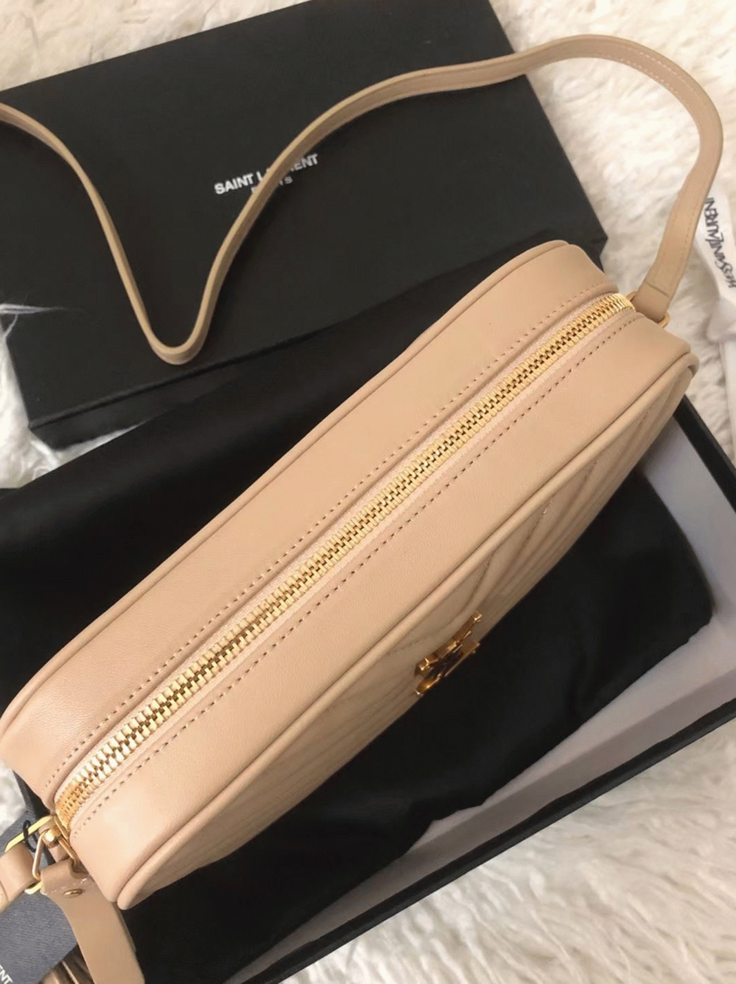 Fake Sa1nt Lau*nt Lou Camera Bag Beige